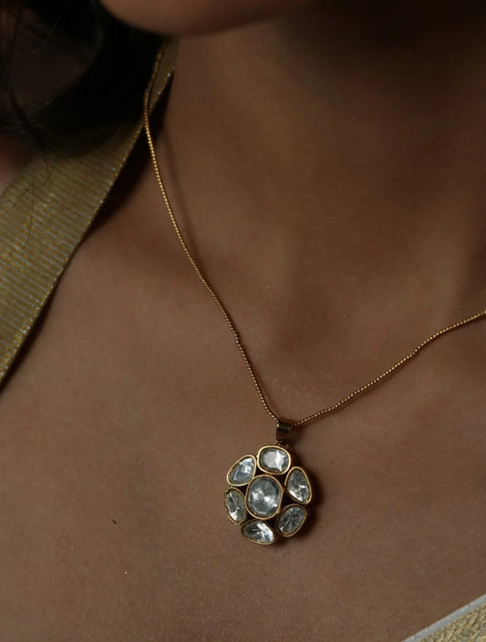 HINSHU FLOWER POLKI PENDANT 6 PETAL WITH FLOWER POLKI STUDS EARRINGSSS