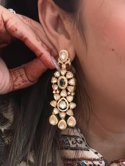 GEETISHA LONG POLKI EARRINGSS