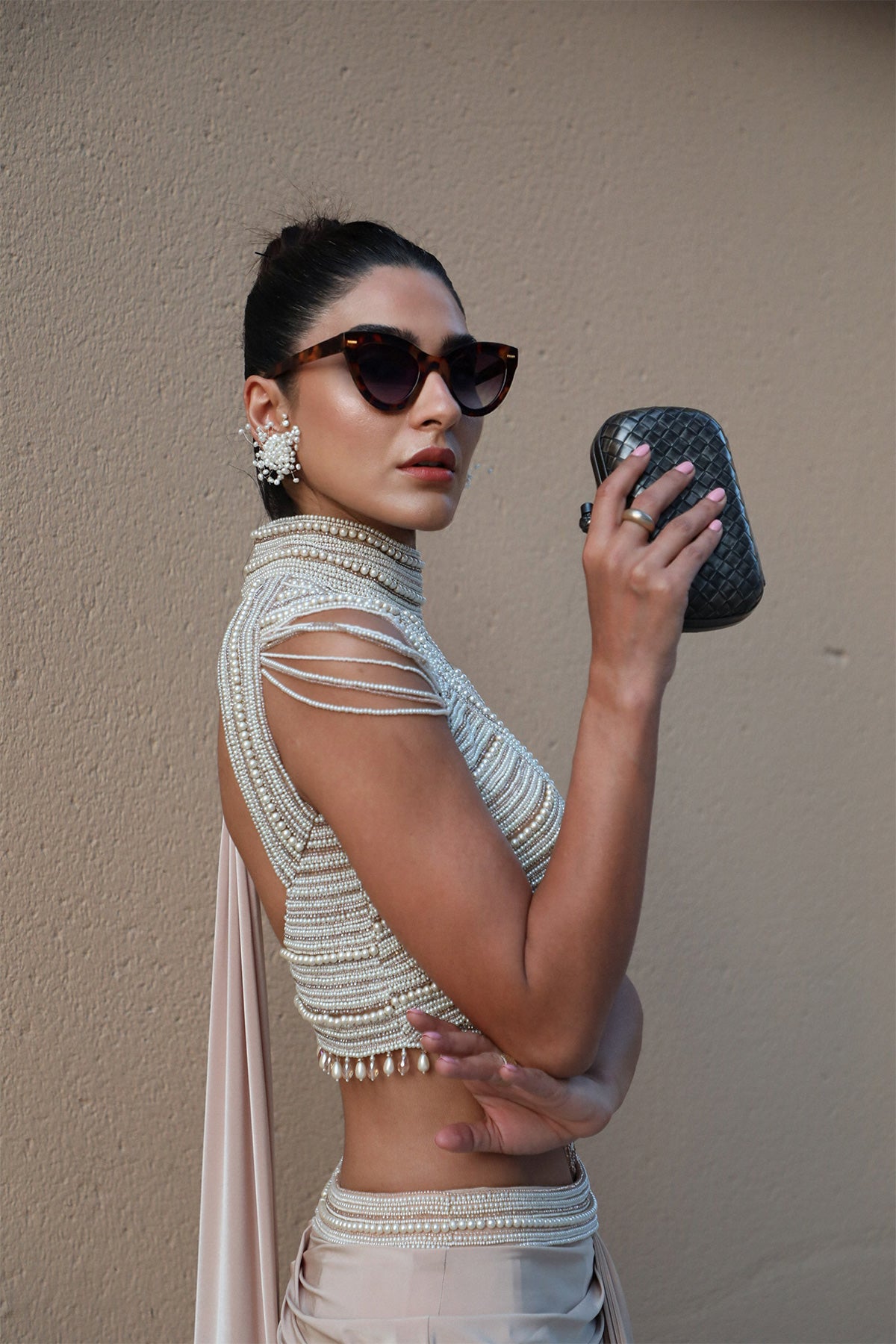 The Viral Outfit - Pearls & Jersey bodycon skirt