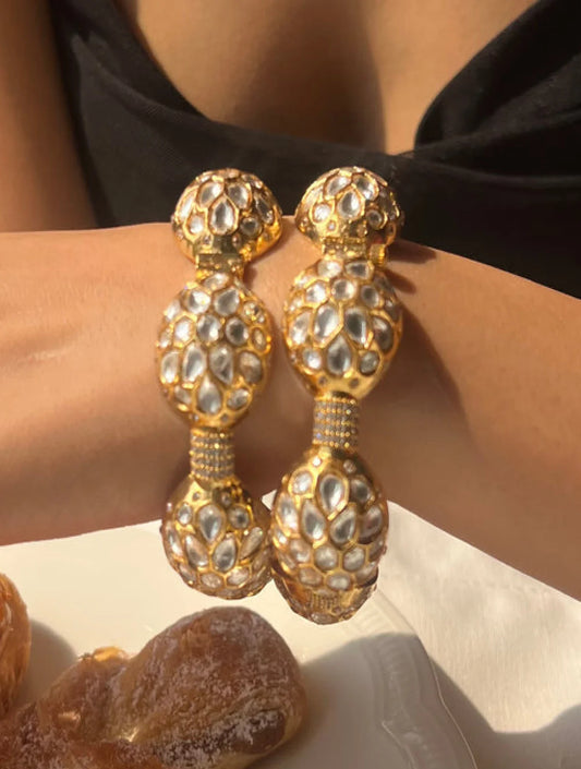 SIYAMI Round Shaped SP Stone Jadau Polki Bangle