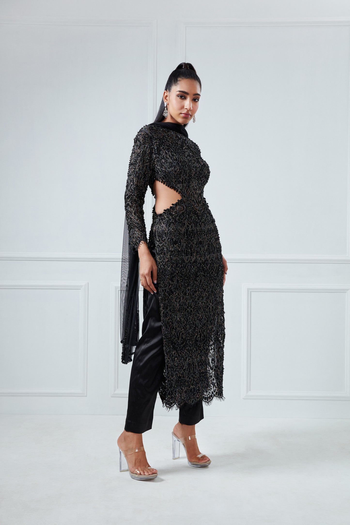 BLACK KURTA AND PANTS SET