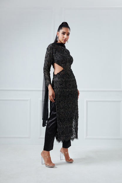 BLACK KURTA AND PANTS SET